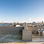 Penthouse, Heart Of Center, High Standard Апартаменты *
