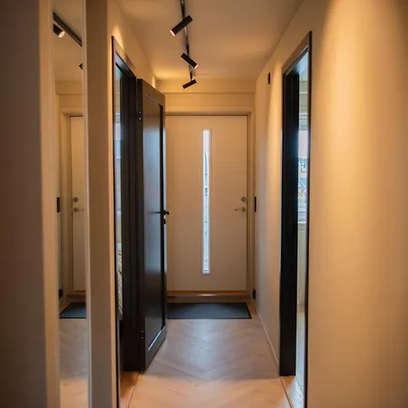 Penthouse, Heart Of Center, High Standard アパート *