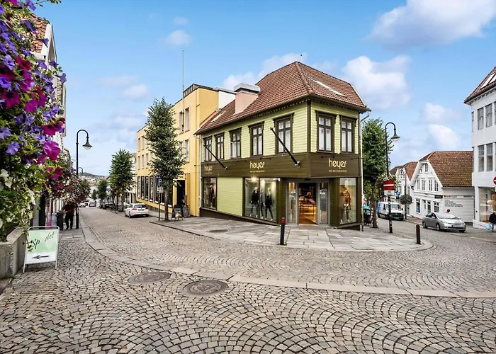 Penthouse, Heart Of Center, High Standard *