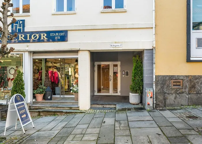 Penthouse, Heart Of Center, High Standard Appartement